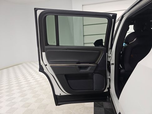 Used 2025 Rivian R1S Adventure image 17