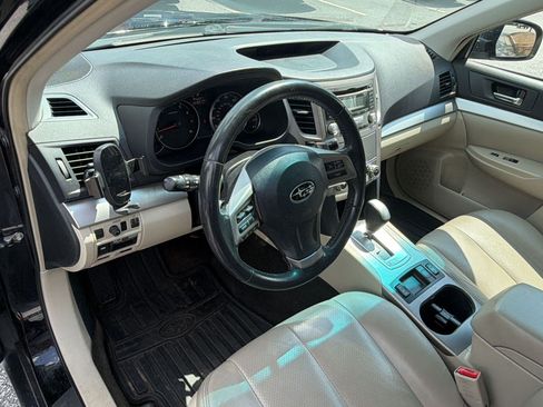 Used 2013 Subaru Outback 2.5i Premium w/ Popular Pkg 1B AWD/4WD image 4