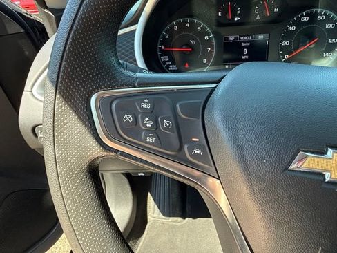Used 2025 Chevrolet Malibu LT FWD image 16
