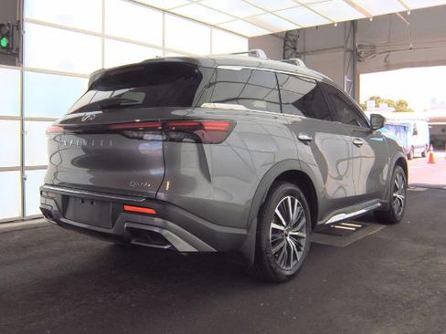 Used 2023 INFINITI QX60 Sensory w/ Vision Package FWD image 4