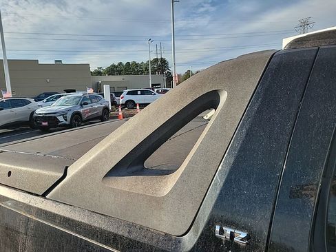 Used 2012 Chevrolet Avalanche LTZ image 13