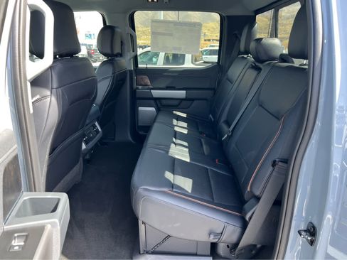 New 2026 Ford F250 Lariat w/ Black Appearance Package image 28