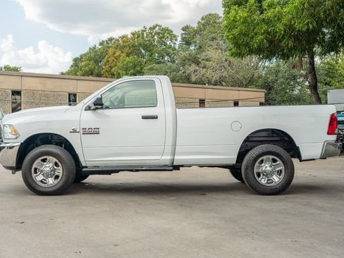Used 2018 RAM 3500 Tradesman w/ Chrome Appearance Group AWD/4WD image 3