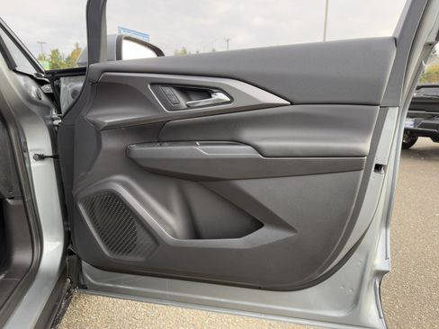 New 2026 Chevrolet Equinox EV LT image 20