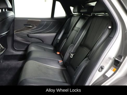 Used 2019 Lexus LS 500 AWD w/ Accessory Package (Z2) image 16