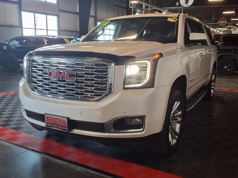 Used 2018 GMC Yukon XL Denali AWD/4WD image 4