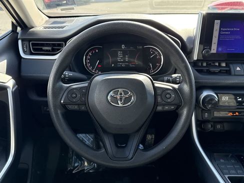 Used 2025 Toyota RAV4 XLE image 16