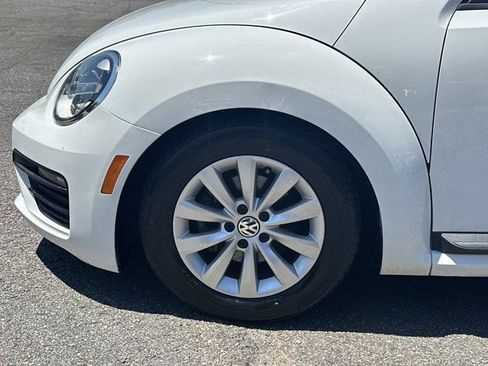 Used 2017 Volkswagen Beetle 1.8T S FWD image 12