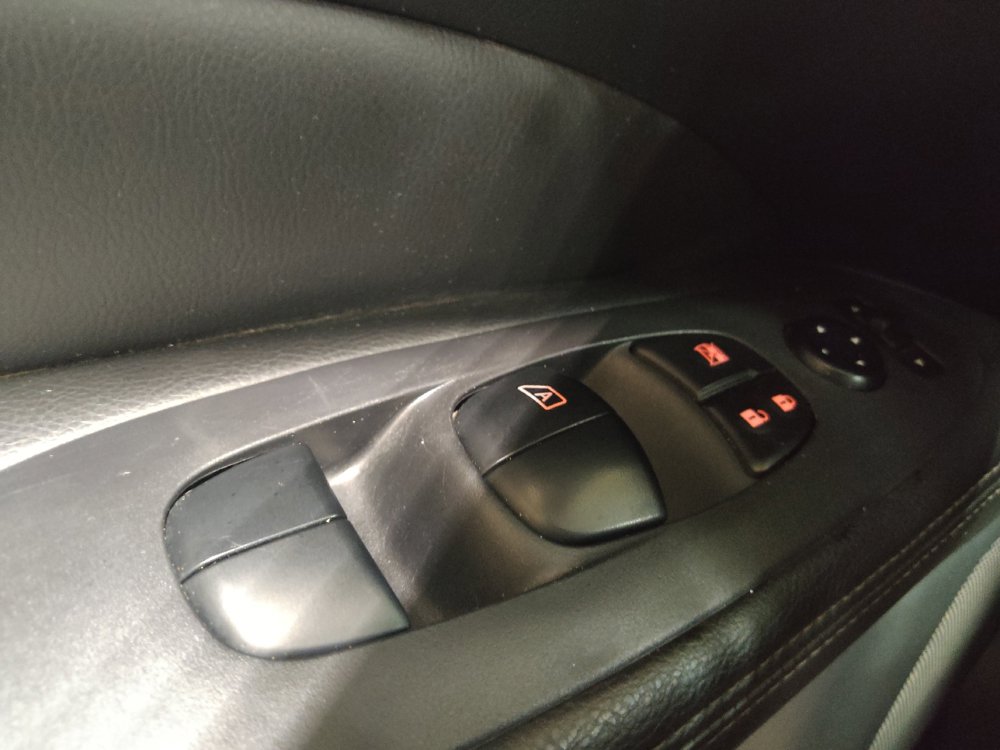Used 2020 Nissan Pathfinder S FWD image 27