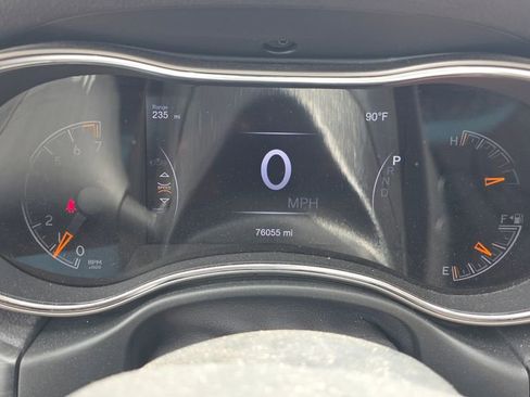 Used 2019 Jeep Grand Cherokee Limited AWD/4WD image 17