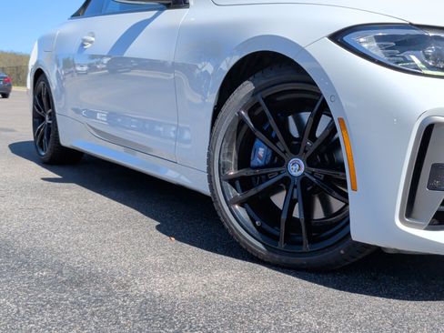 Certified 2023 BMW M440i Convertible w/ Premium Package image 3