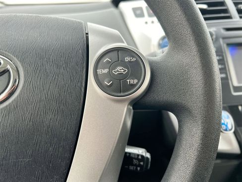 Used 2014 Toyota Prius V Three image 24