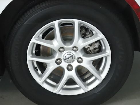 Used 2023 Chrysler Pacifica Touring-L FWD image 36
