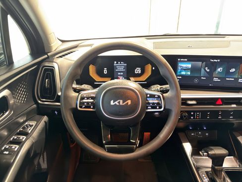 Certified 2024 Kia Sorento LX FWD image 17