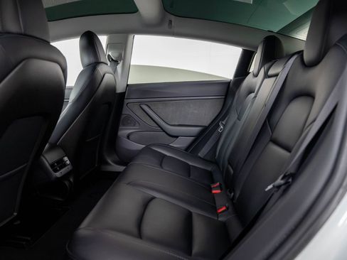 Used 2019 Tesla Model 3 Long Range image 18