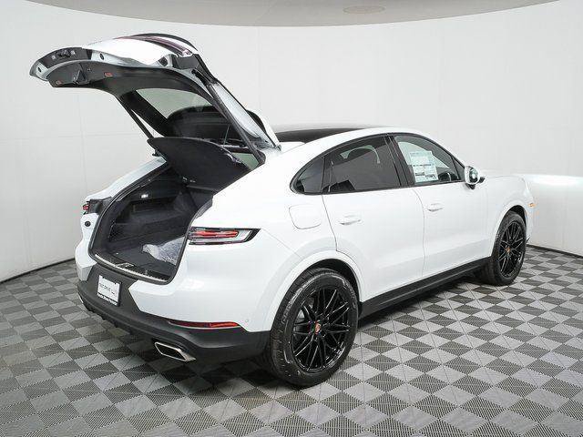 Used 2026 Porsche Cayenne Coupe AWD/4WD image 32