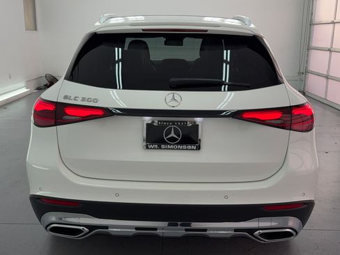 Certified 2026 Mercedes-Benz GLC 300 image 9