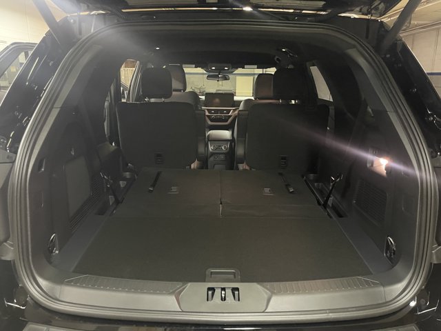 New 2027 Ford Explorer ST-Line AWD/4WD image 10