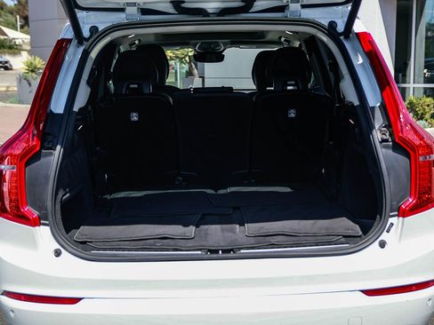 Used 2023 Volvo XC90 B5 Core image 29