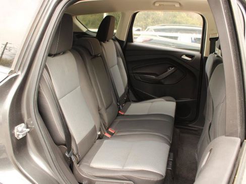 Used 2018 Ford Escape SE FWD image 13