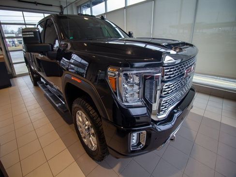 Used 2022 GMC Sierra 2500 Denali image 4