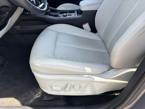 Certified 2025 Kia Sorento S w/ Panoramic Sunroof Package FWD image 19