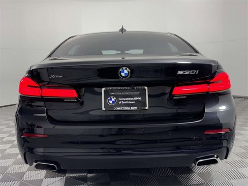 Used 2022 BMW 530i xDrive w/ Convenience Package image 9