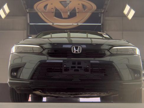 Used 2024 Honda Civic Touring image 6