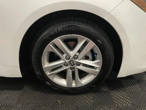 Used 2022 Toyota Corolla SE FWD image 17
