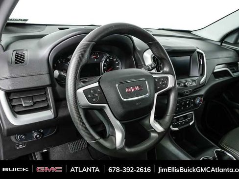 Used 2024 GMC Terrain SLE FWD image 4