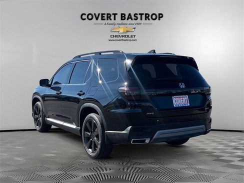 Used 2023 Honda Pilot Elite image 4