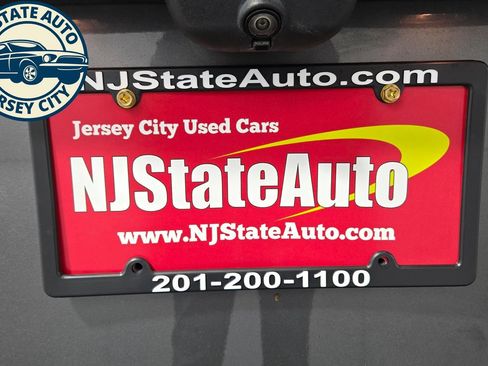 Used 2022 Ford Explorer XLT AWD/4WD image 33