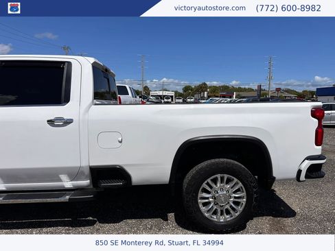 Used 2020 Chevrolet Silverado 3500 High Country w/ Technology Package image 5