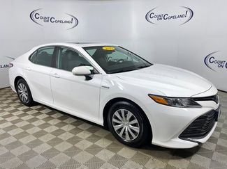 Used 2019 Toyota Camry LE image 1