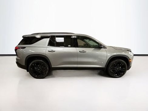 New 2026 Chevrolet Traverse LT w/ LPO, Floor Liner Package image 5