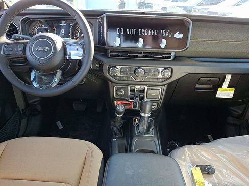 New 2026 Jeep Gladiator Sport image 11