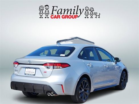 Certified 2025 Toyota Corolla SE image 4