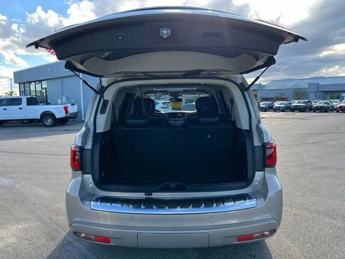 Used 2019 INFINITI QX80 Luxe w/ Cargo Package image 18