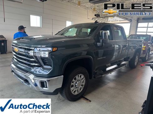 Used 2026 Chevrolet Silverado 2500 LTZ AWD/4WD image 1