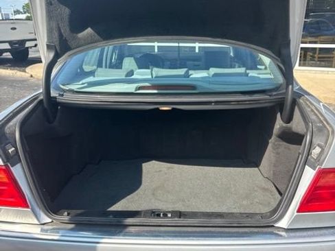 Used 1999 Mercedes-Benz E 320 4MATIC Sedan image 17