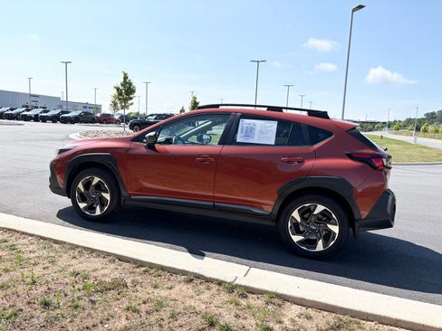 Used 2024 Subaru Crosstrek 2.5i Limited AWD/4WD image 5