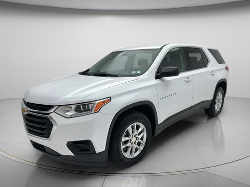 Used 2020 Chevrolet Traverse LS AWD/4WD image 3