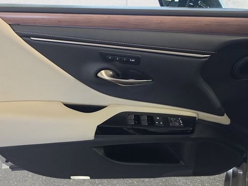 Certified 2025 Lexus ES 300h 300h w/ Premium Package image 27