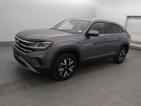 Used 2023 Volkswagen Atlas Cross Sport SE AWD/4WD image 2