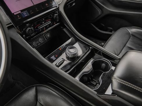 Used 2023 Jeep Grand Cherokee L Limited w/ Trailer Tow Group (B) AWD/4WD image 25