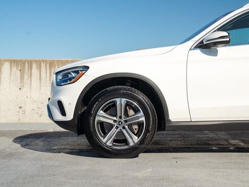 Used 2022 Mercedes-Benz GLC 300 4MATIC image 11