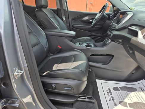 Used 2024 GMC Terrain SLT AWD/4WD image 39