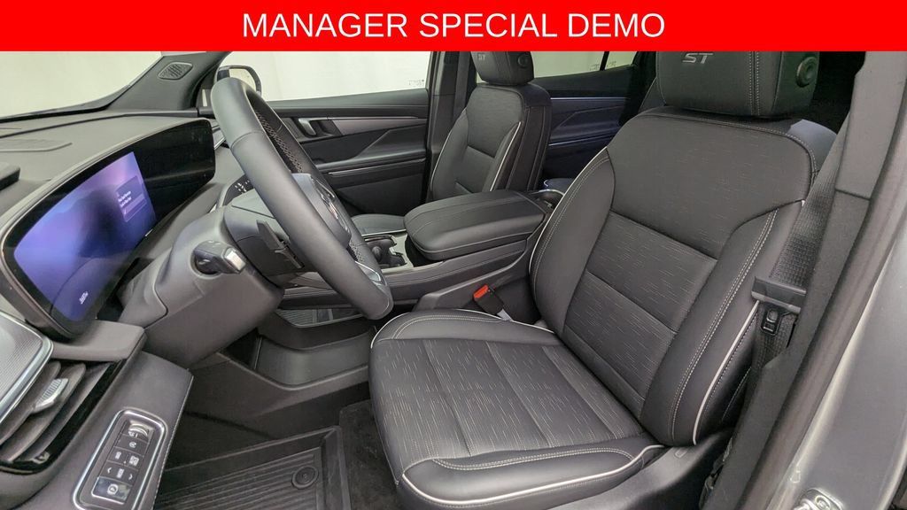 Used 2026 Buick Enclave Sport Touring w/ Power Package AWD/4WD image 26