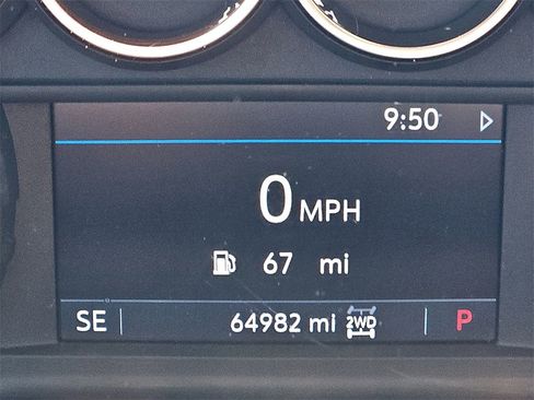 Used 2019 Chevrolet Silverado 1500 LT w/ Texas Edition image 18