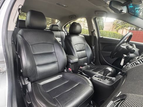 Used 2012 Chevrolet Cruze LT image 12